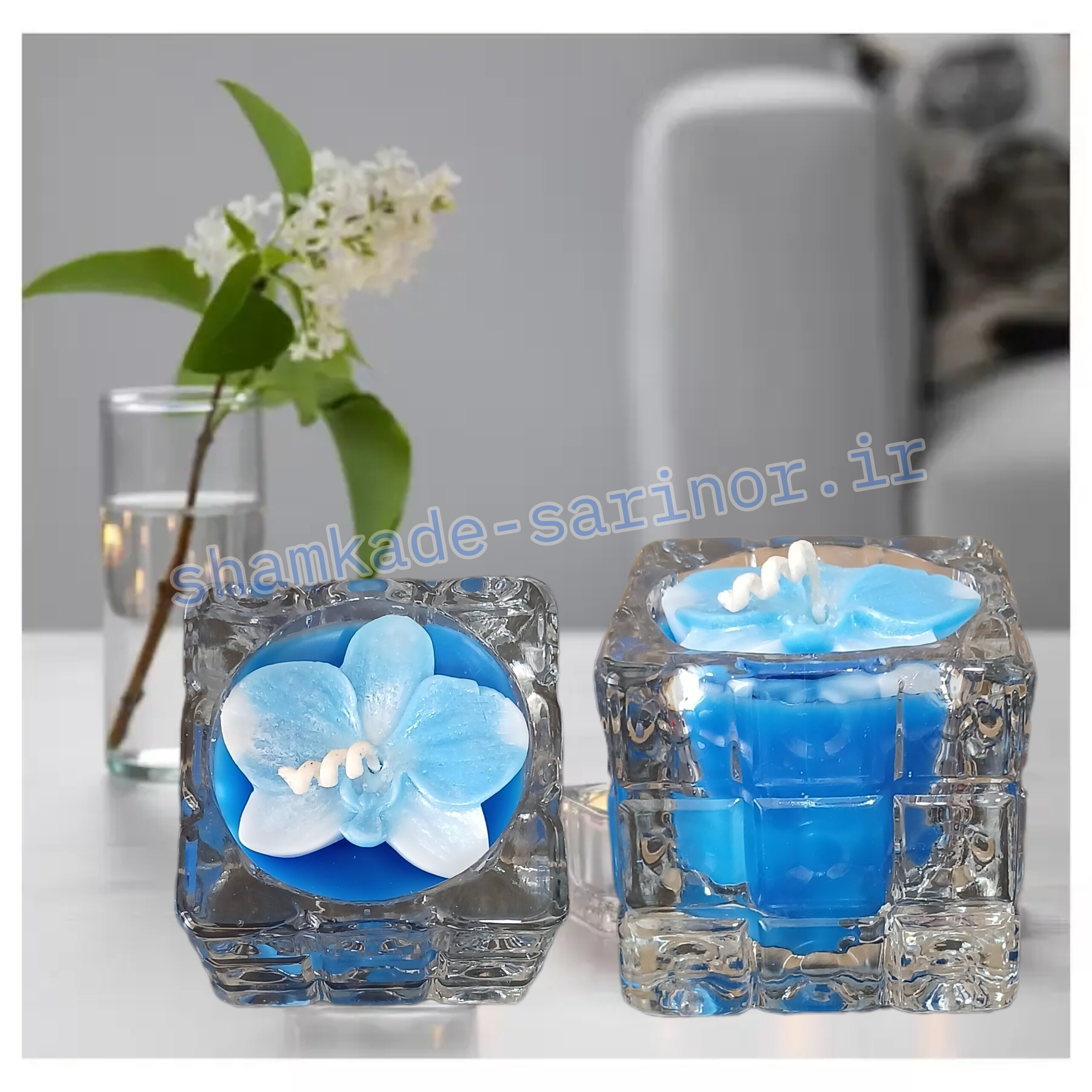 شمع شیشه‌ای. چهارگوش.دست‌ساز.گلهای جذاب.شاین‌دار و معطر.مناسب هدیه با ماندگاری بالا
